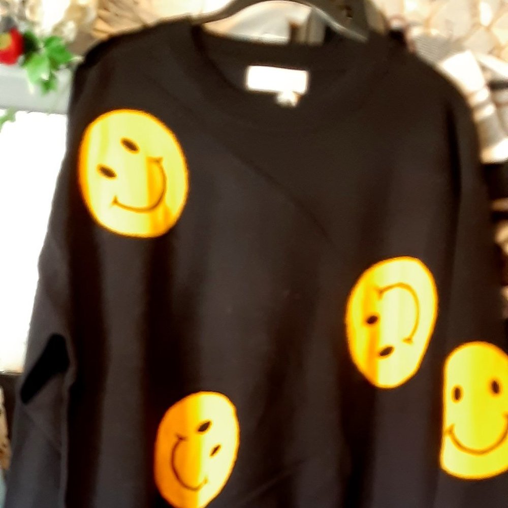 BY TOGETHER ALL COTTON SMILEY SWEATER LONG SLEEVE